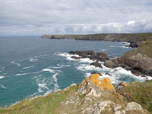 The amazing Cornish coastline is one of the reason why this walking path is so popular