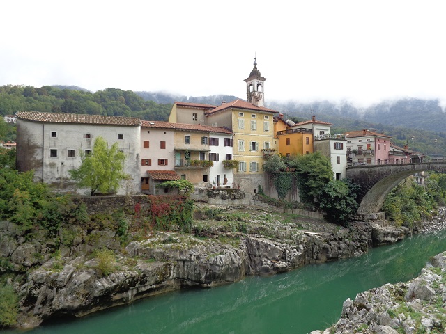 The town of Kanal is just one of the pretty little places you'll find in Soca Valley.